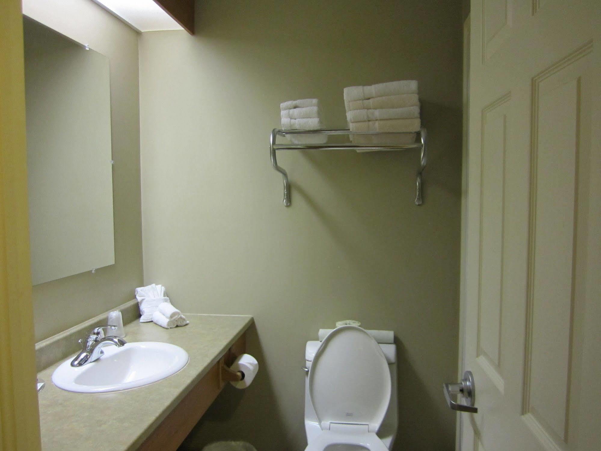 Auberge Bouctouche Inn & Suites Kültér fotó