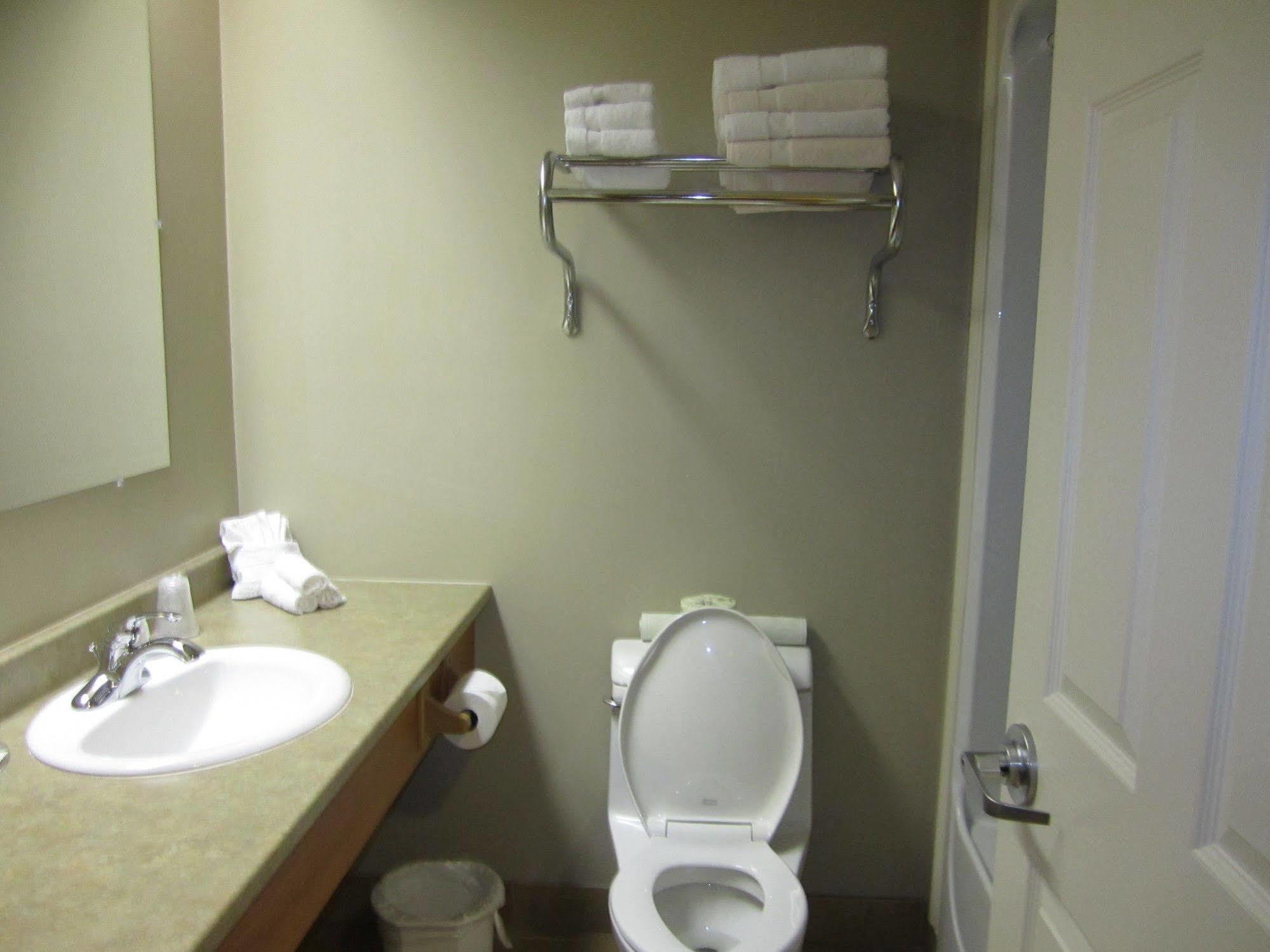 Auberge Bouctouche Inn & Suites Kültér fotó